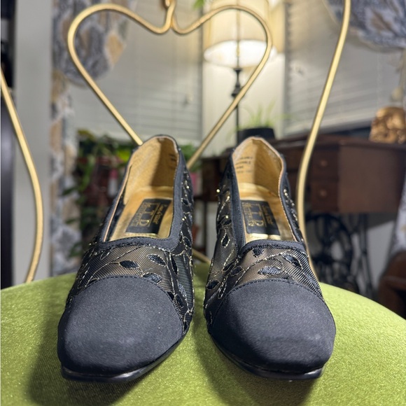 VINTAGE Coup D’Etat 80s square heel embroidered floral pumps - Picture 4 of 5